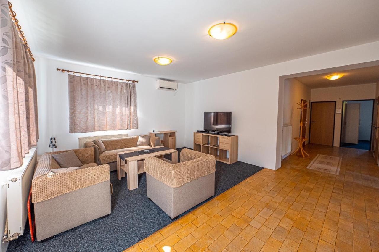 Xlsuite Apartment Comfort Piestany Bagian luar foto