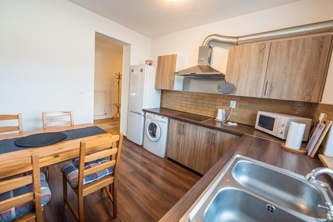 Xlsuite Apartment Comfort Piestany Bagian luar foto